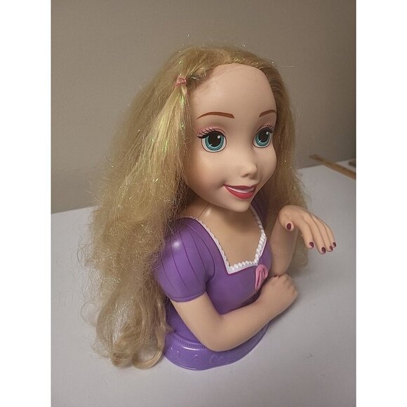 Disney Princess Rapunzel  13" Styling Head Shimmering Makeover Toy - Picture 2 of 12